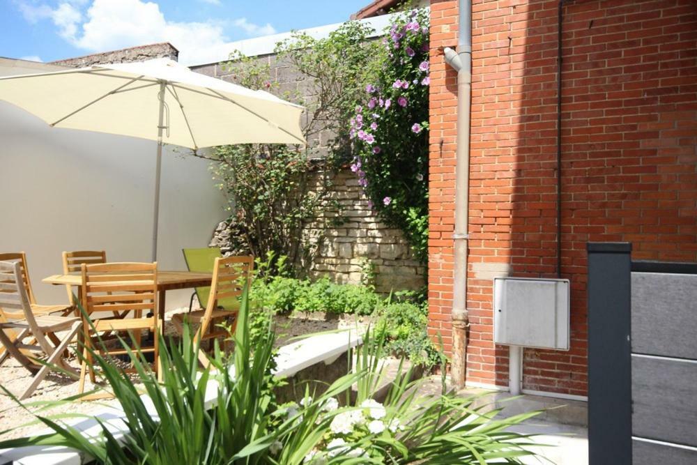 Appartements Le Cru Colbert Бон Екстериор снимка
