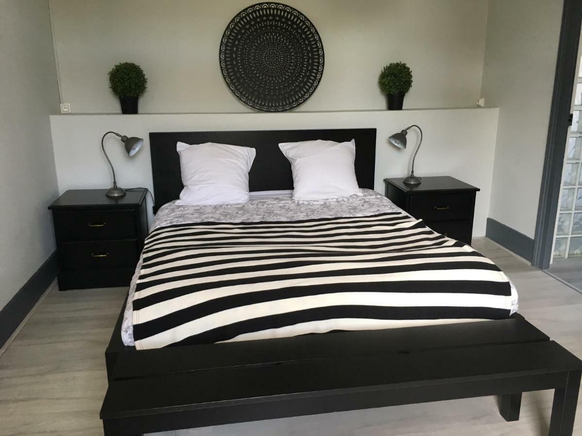 Appartements Le Cru Colbert Бон Екстериор снимка